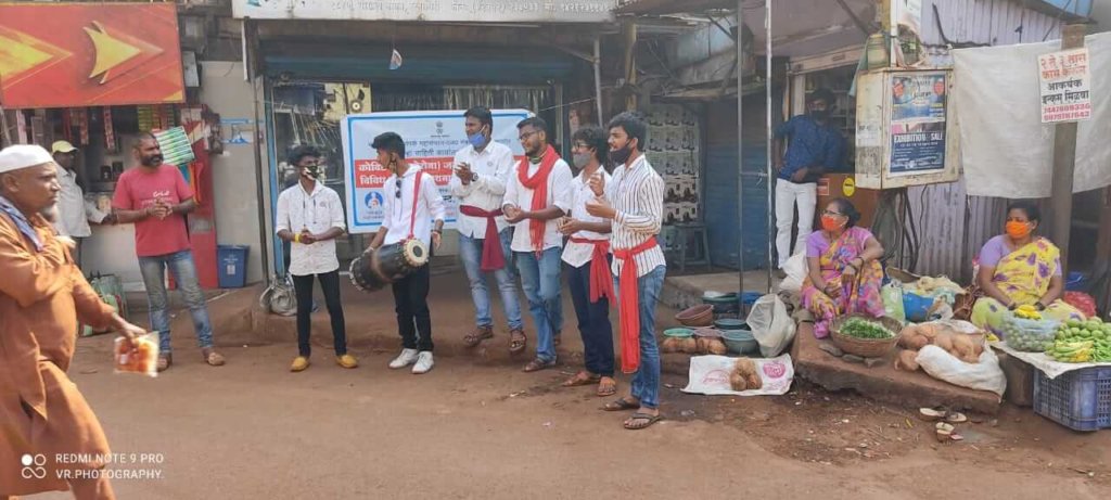 गोगटे जोगळेकर महाविद्यालयातील राष्ट्रीय सेवा योजना विभागातील स्वयंसेवकांचा ‘कोविड- १९’ जनजागृतीपर झंझावाती दौरा