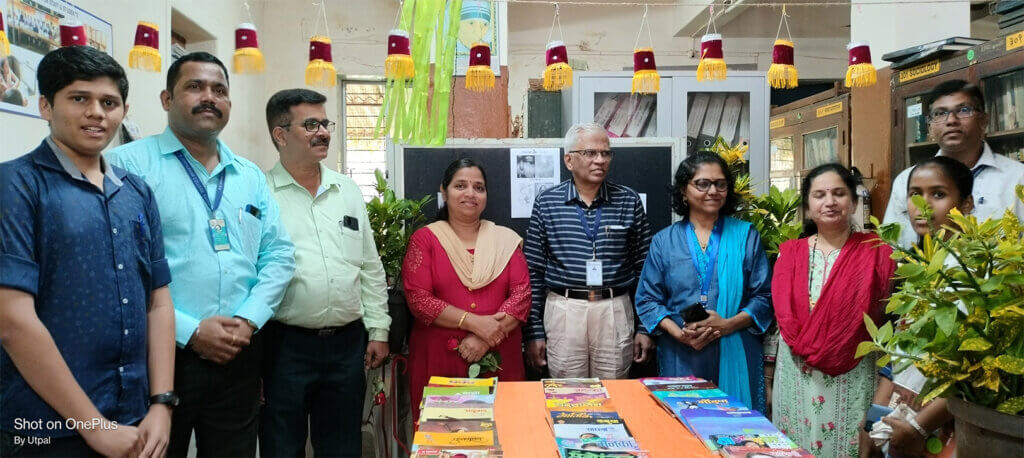 gjc-library-diwali-2022-magazine-pradarshan