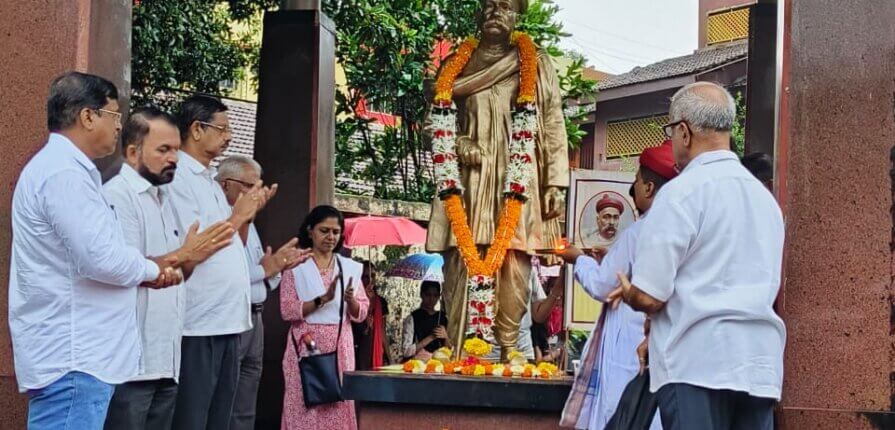 गोगटे जोगळेकर महाविद्यालयातर्फे लोकमान्य टिळकांना अभिवादन