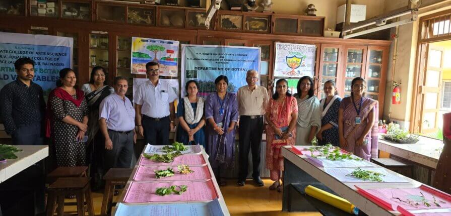 Exhibition in Gogate Jogalekar College