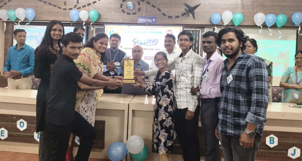 गोगटे जोगळेकर महाविद्यालयास GEO-DBJ स्पर्धेचे सर्वसाधारण विजेतेपद