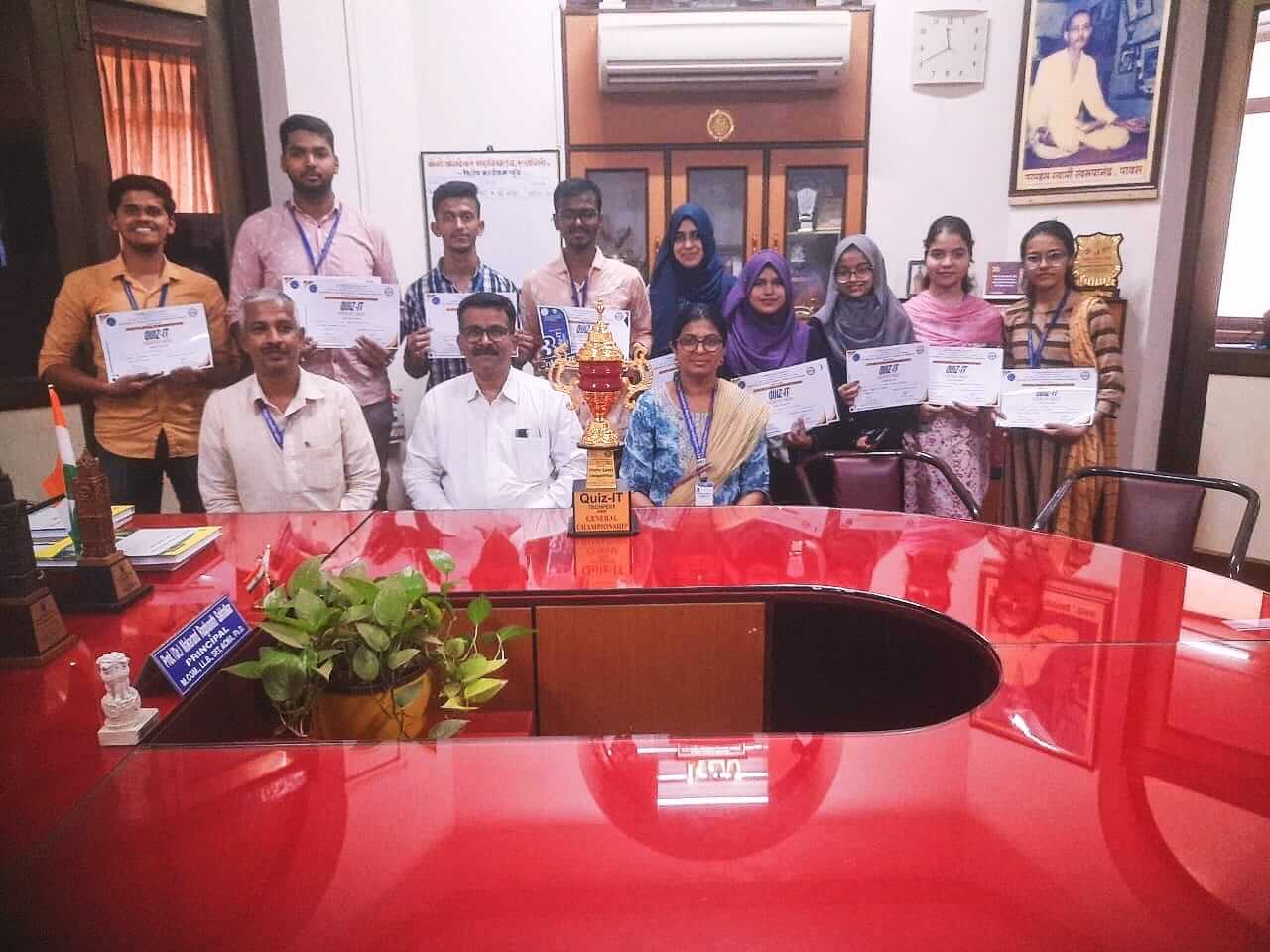 गोगटे जोगळेकर महाविद्यालयाचा अभूतपूर्व विजय सलग 3 जनरल चॅम्पियनशिप जिंकण्याचा गौरव