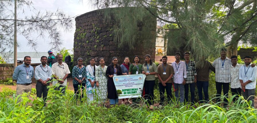 ratnadurg-fort-seed-balls-tree-plantation (2)